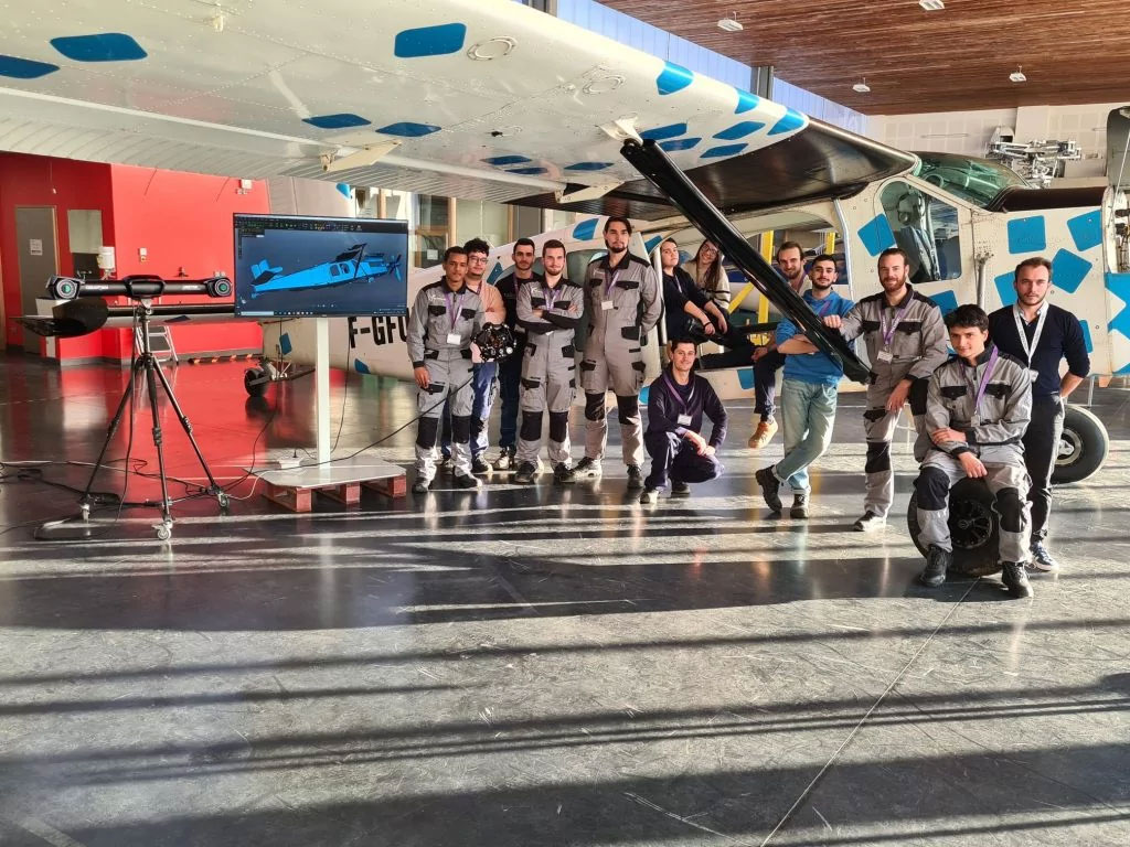 The Polyaero team reunited under the wing of an aircraft