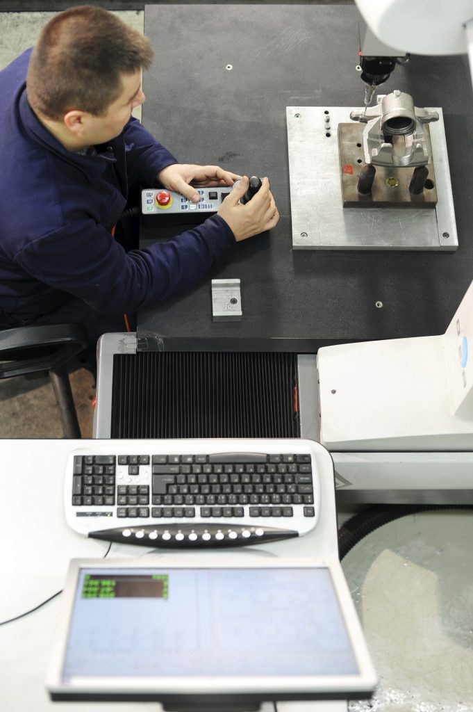 Fixed CMM in operation